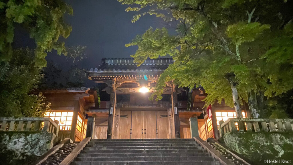 修禅寺の夜の外観