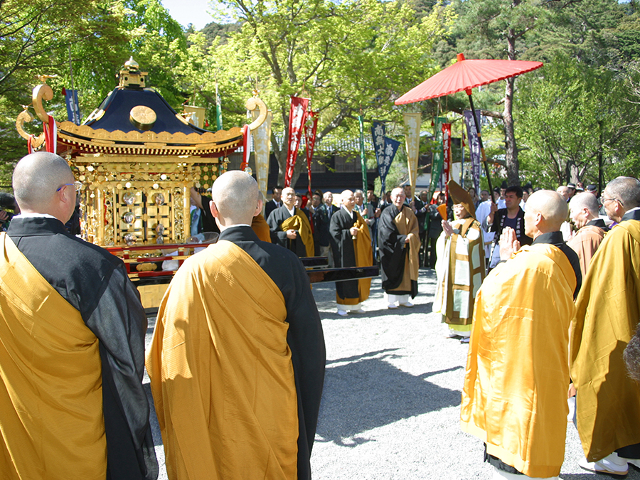 修善寺湯汲み式